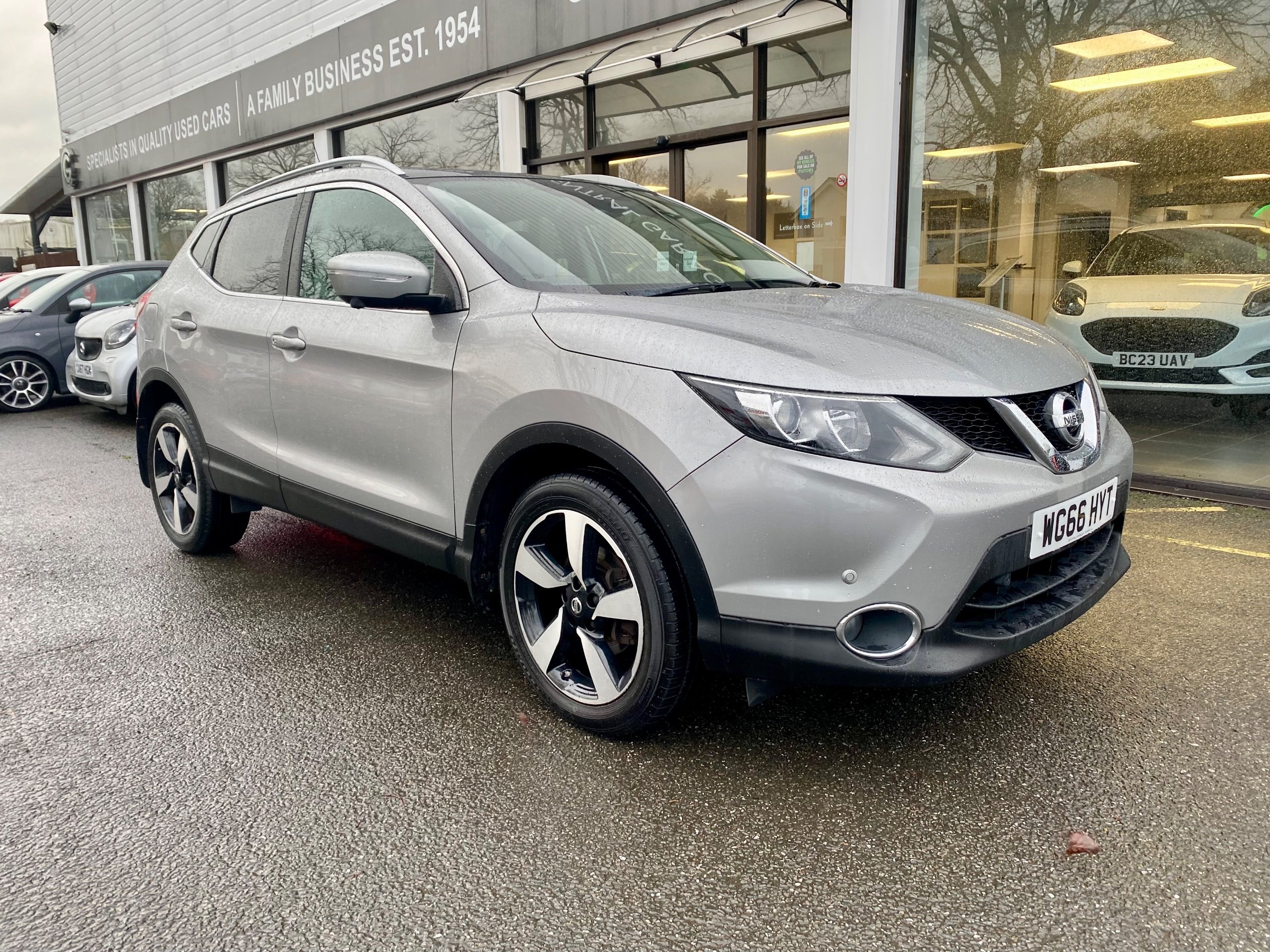 2016 NISSAN QASHQAI